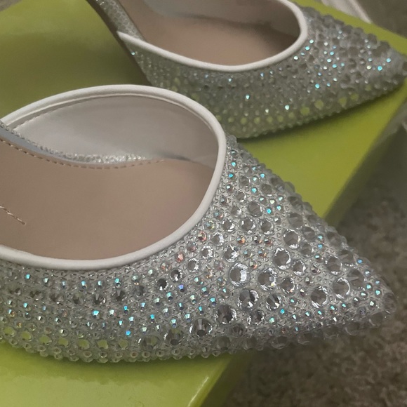 Brand-new beautiful sparkling Gianni Bini Heels - Picture 7 of 9